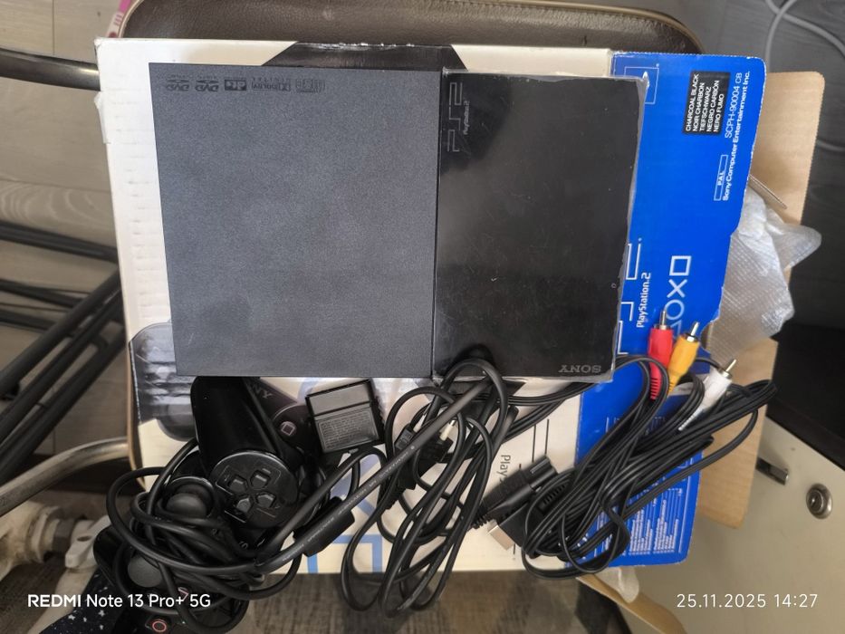 Продаю PlayStation 2 slim