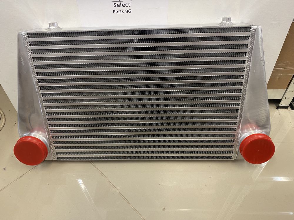 TurboWorks универсален интеркулер Intercooler 550x350x76 обърнат