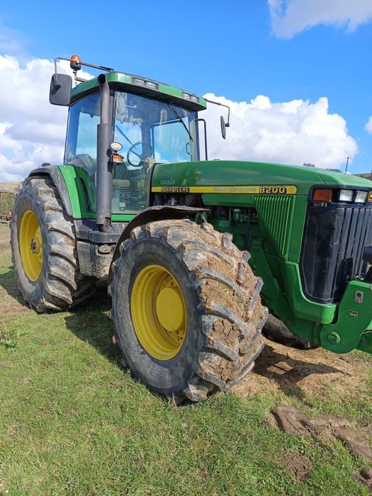 Vand sau schimb john deere 8200