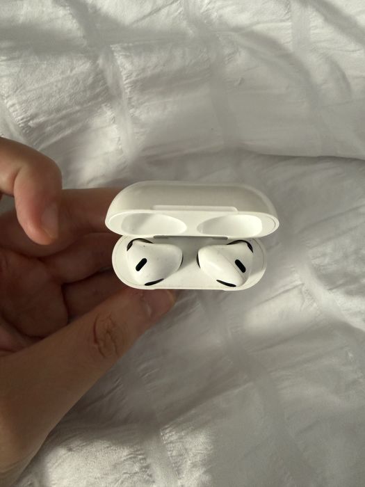 Casti Apple AirPods 3 (2022), Lightning Charging Case, White