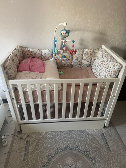срочно продам детскую манежку в идеальном состояний