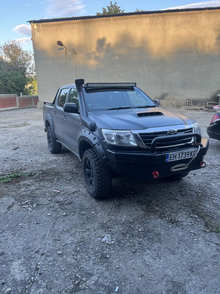 Toyota Hilux 2.5d na chasti Тойота на части