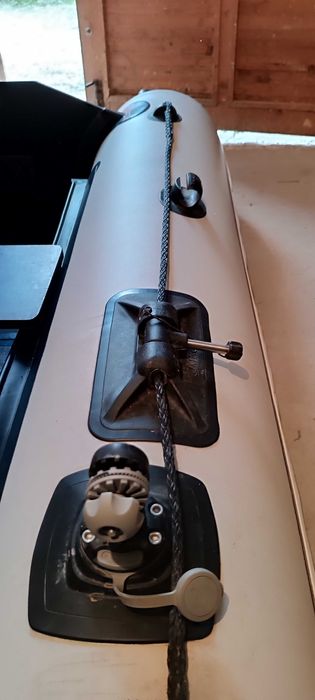 Лодка надуваема с електрически мотор