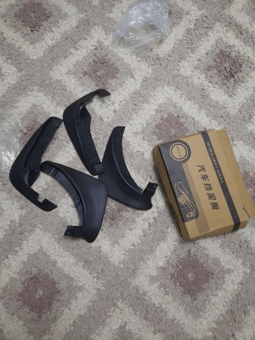 Брызговик на тойота рав 4 с 2020 года