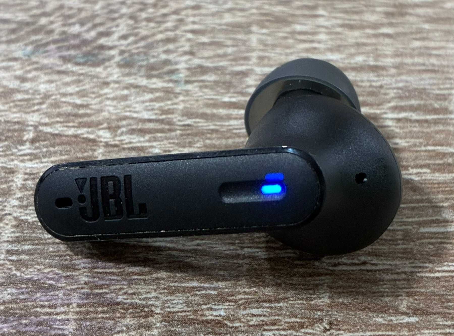 Слушалки JBL Tune 230NC