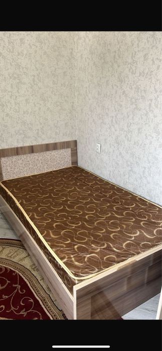 Кровать полуторка с матрасом