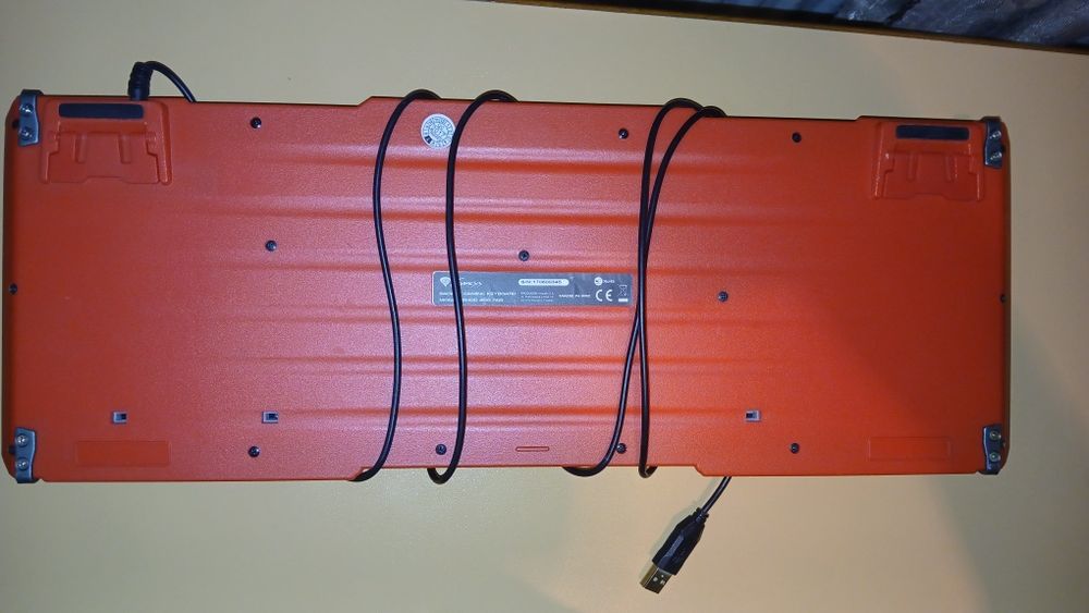 Tastatura de gaming genesis rhod 400 RGB