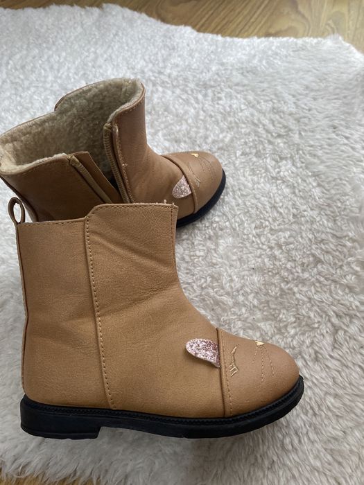 Cimze fetite imblanite, 23