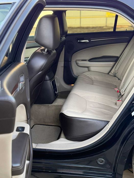 Lancia Thema Executive 3.0 239CP AN 2012 Automata