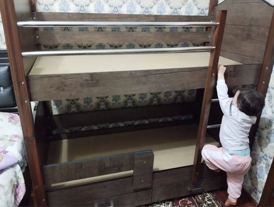 Двухъярусная кровати из цеха