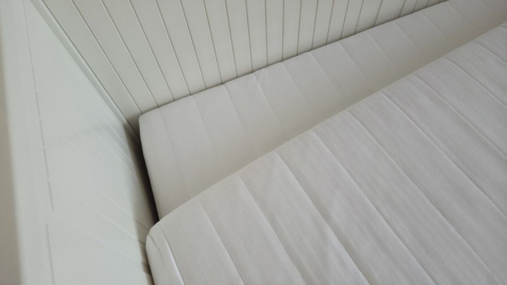 Разтегателна кушетка HEMNES с 2 матрака