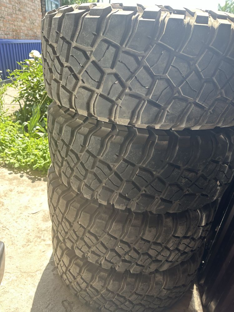 BFgoodrich KM3 MT 265/70/R16