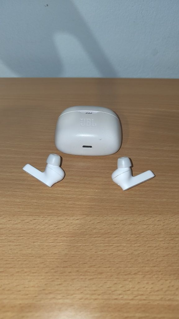 СПЕШНО!Аудио слушалки In Ear JBL Tune Beam, True wireless, Active Nois