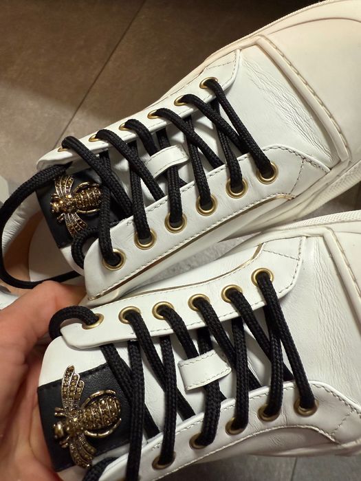 Vand Adidasi Musette