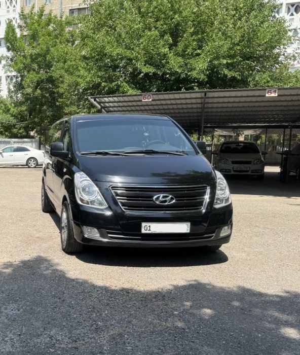 Продаётся минивэн Hyundai Grand Starex