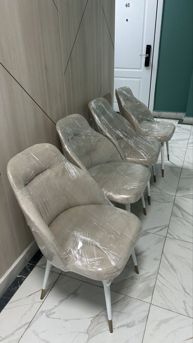 Продается стулья для кухни