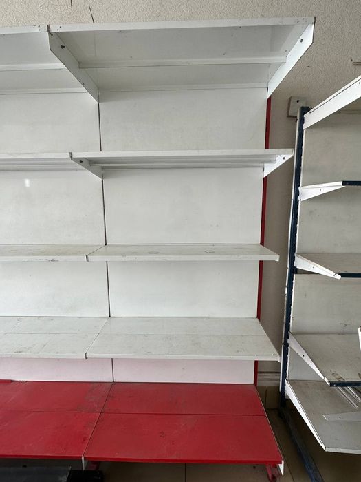 Витрина для магазина полка