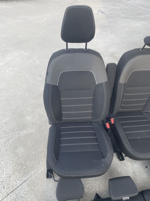 Scaun banchete kit Logan 3 sandero 3 jogger in stare inpecabila