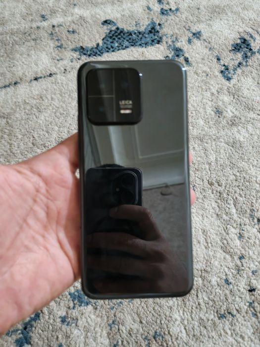 Xiaomi 13. 12/256 global