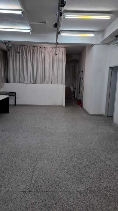 Дава под Наем Промишлено Помещение