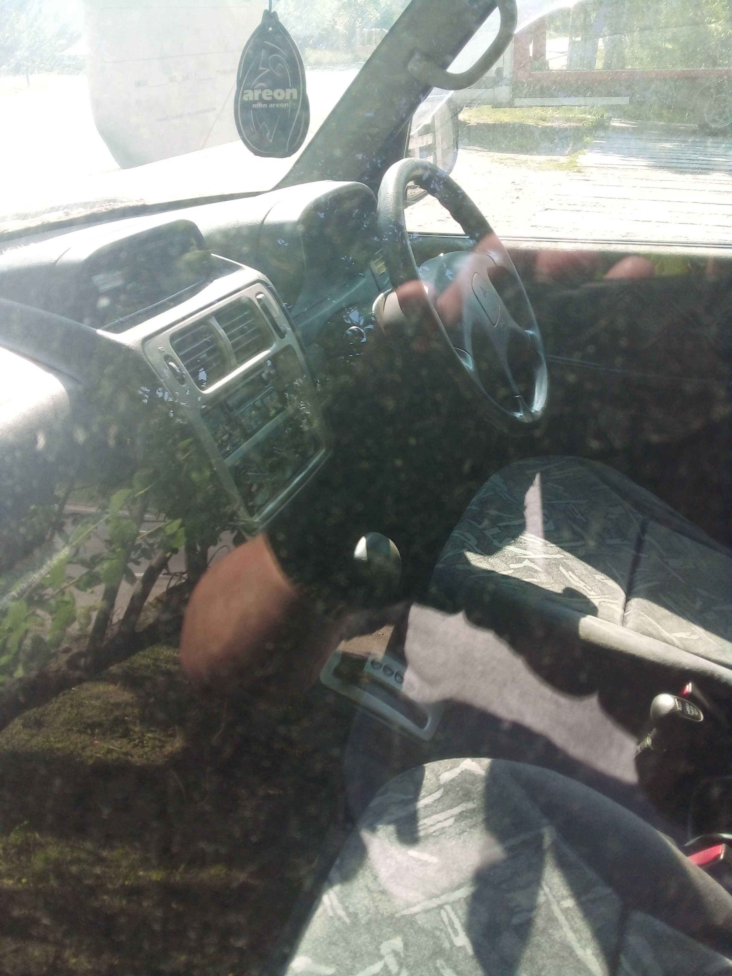 Vând Mitsubishi Pajero Pinin IO pentru dezmembrare
