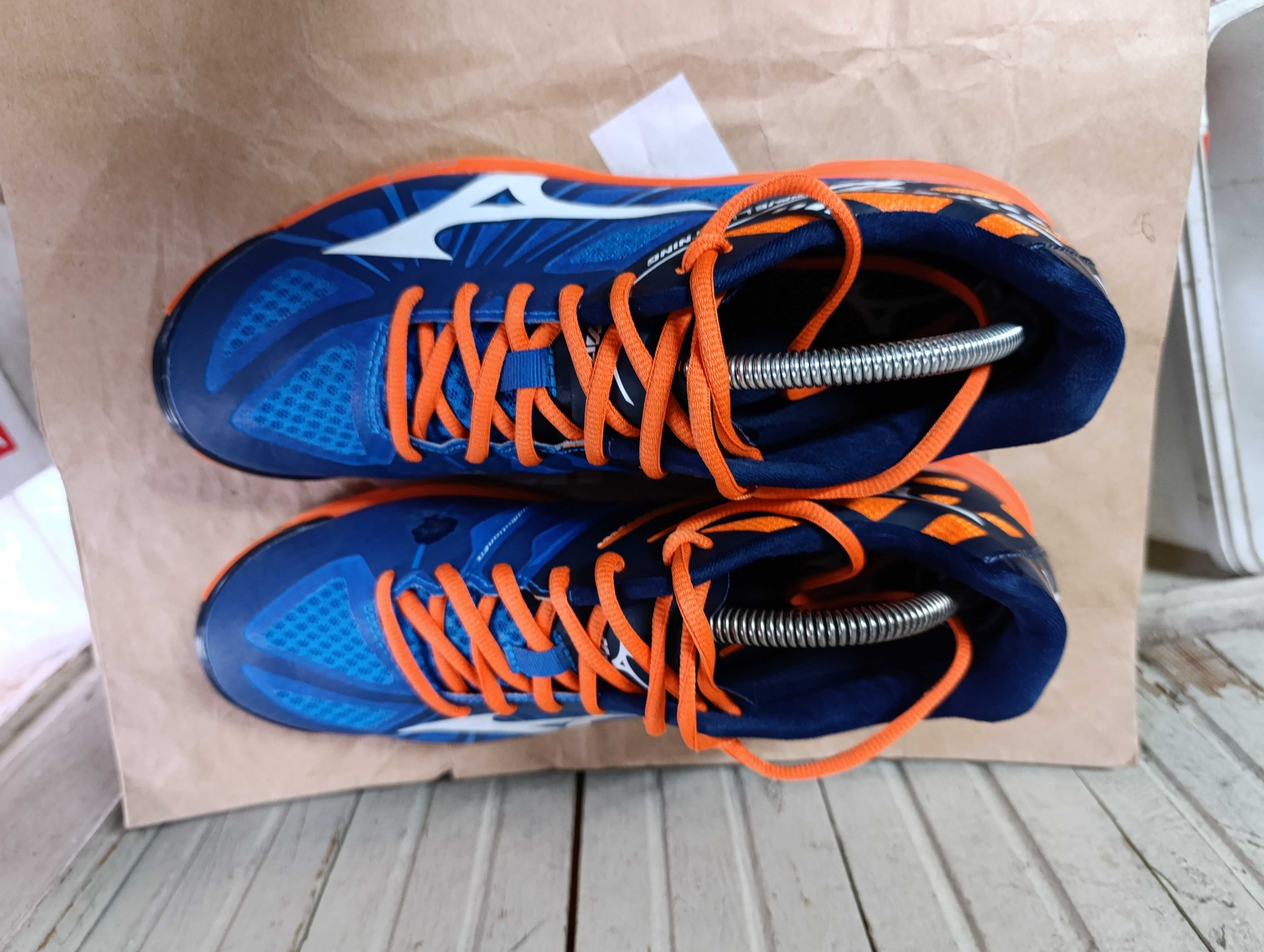Mizuno Wave Lightning Z''оригинални маратонки 43 номер