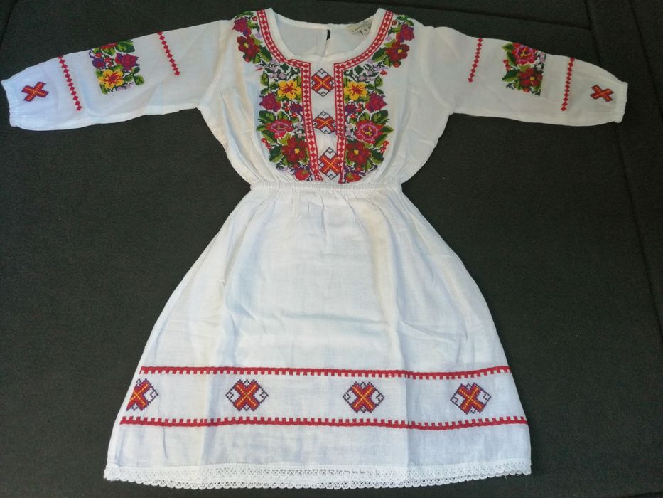 Rochița ie pt fetite