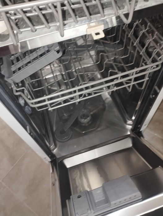 Съдомиялна CANDI