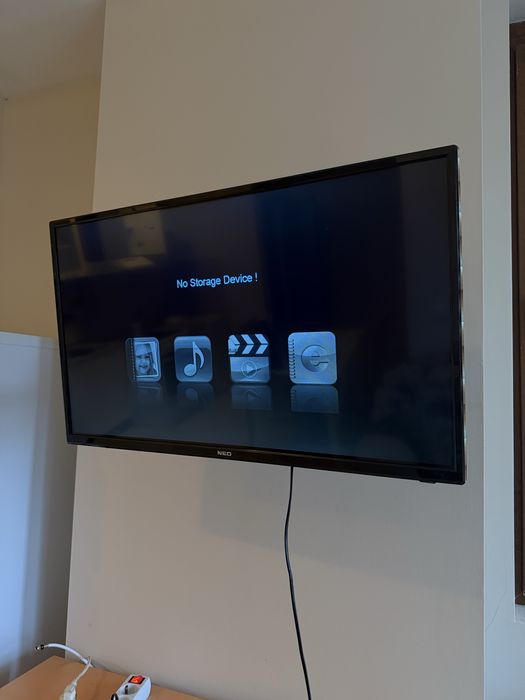Телевизор Neo 32 инча