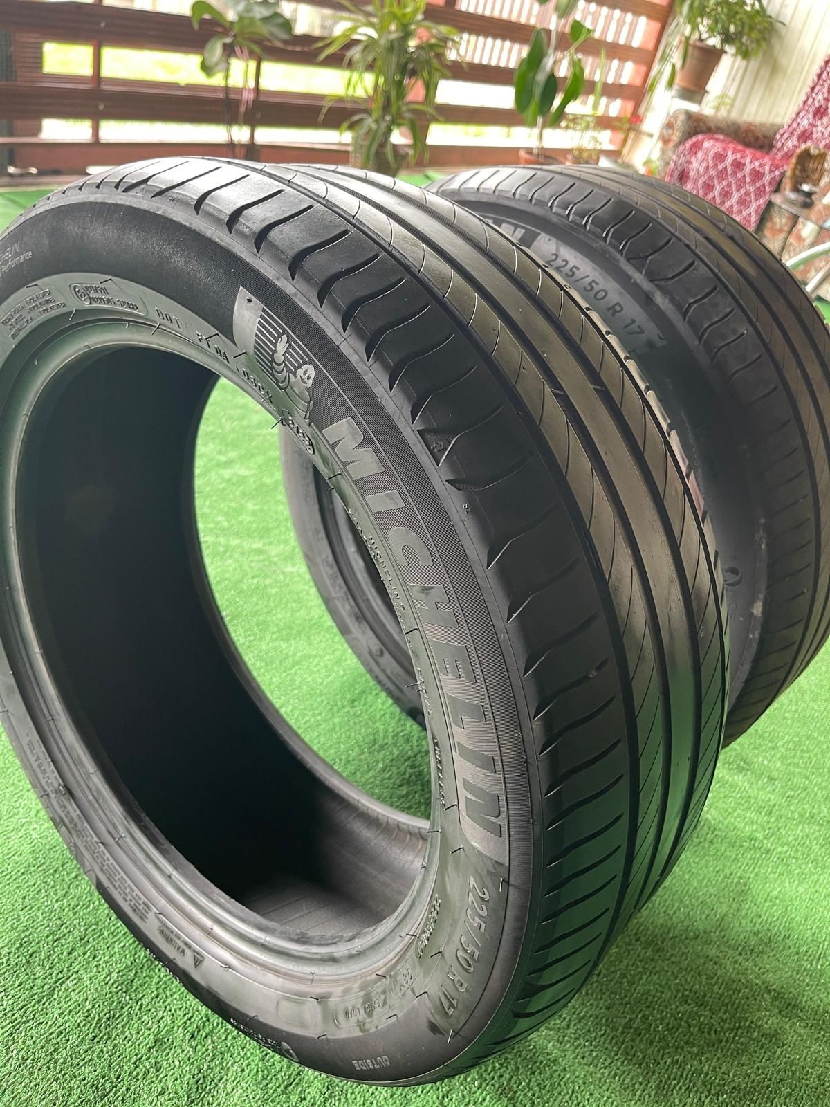 Vând Anvelope 225/50/r17 Michelin