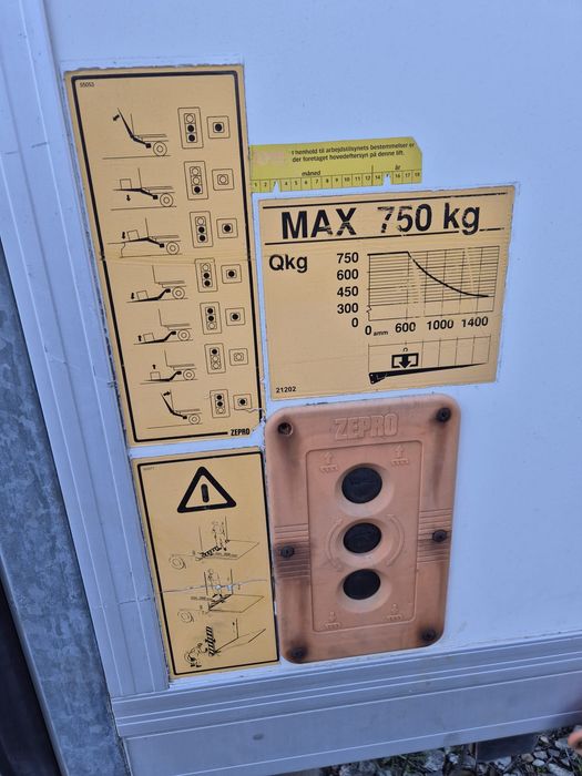 Vand Lift Zepro 750 Kg pentru Iveco , Mascott , Nissan
