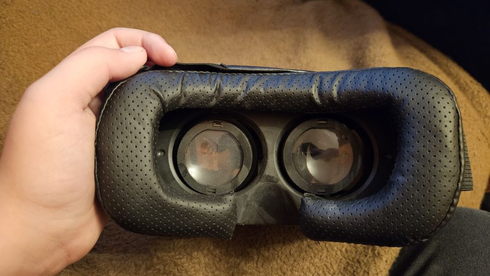 Adaptor pentru telefoane VR