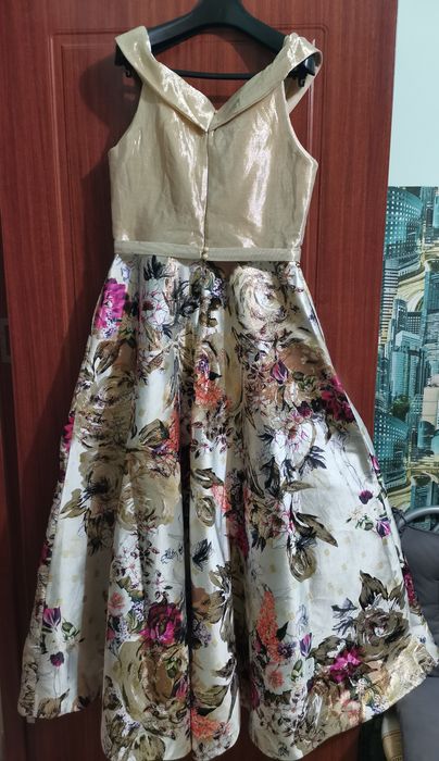 Rochie damă puțin folosita