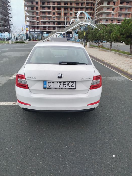 Vând Skoda Octavia 3