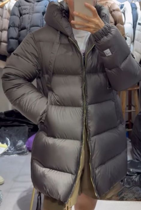 Зимняя куртка на пуху