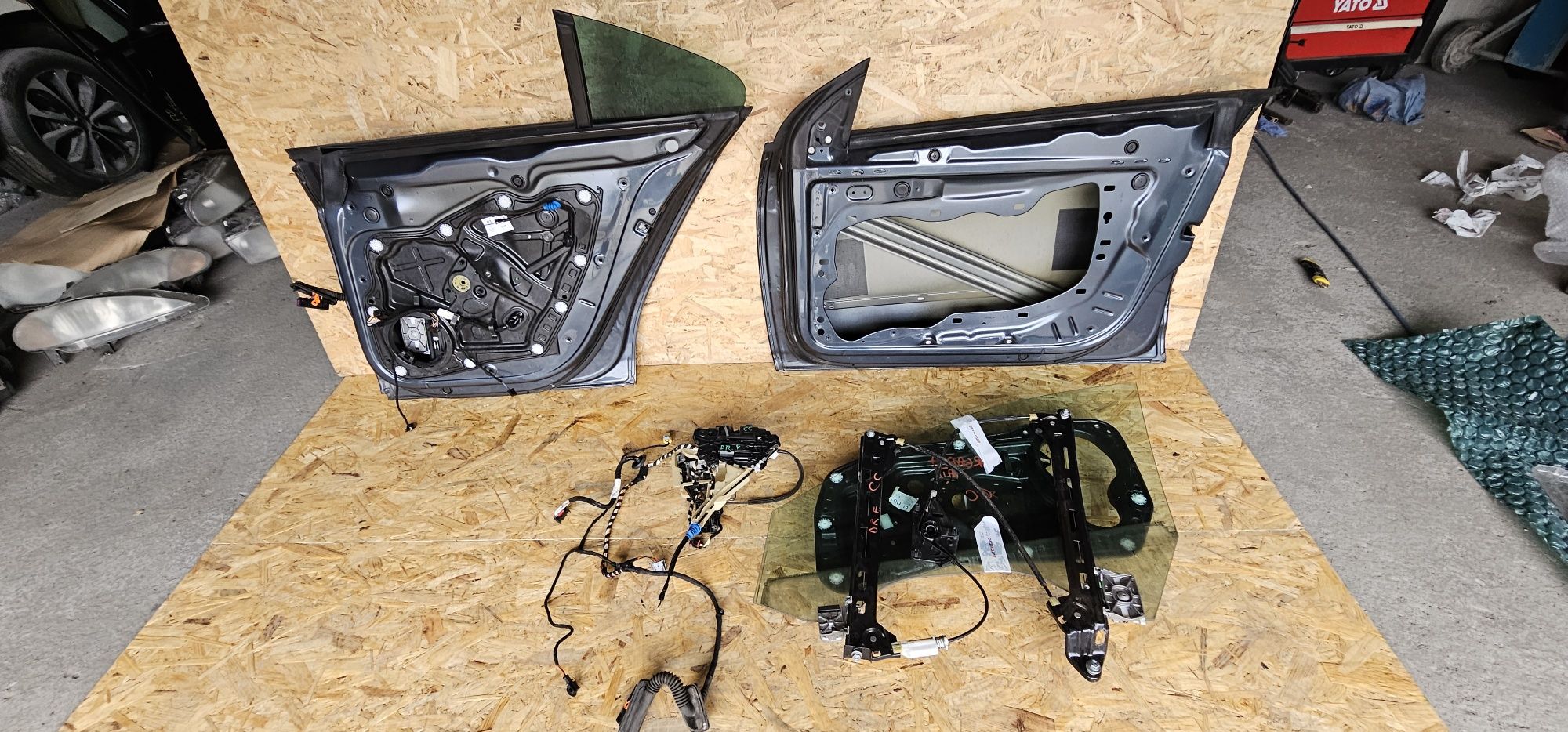 Ușă/Portieră Passat CC Față dreapta/Spate stânga/dreapta Cod LK7X