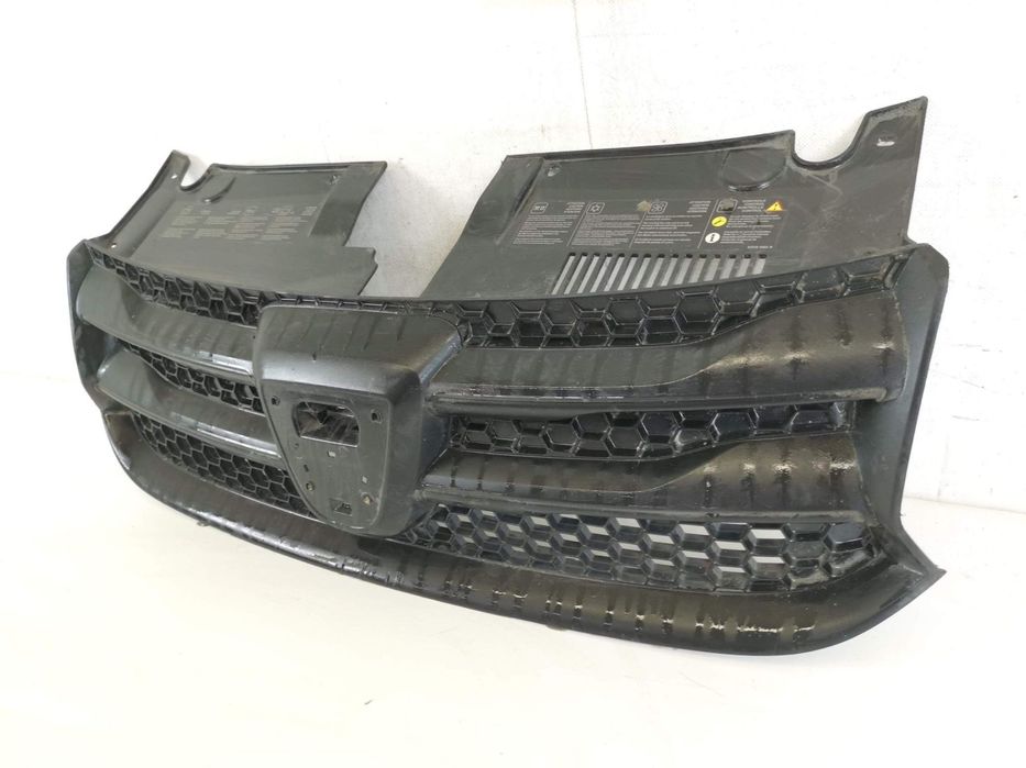Grila Radiator Dacia  Logan 2 2013 2014 2015 2016 Originala In Stare B