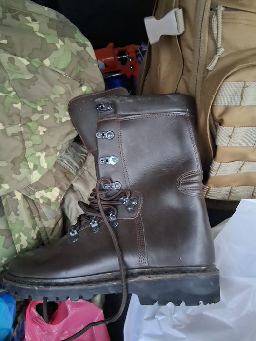 Bocanci militari tactici pt perioada rece