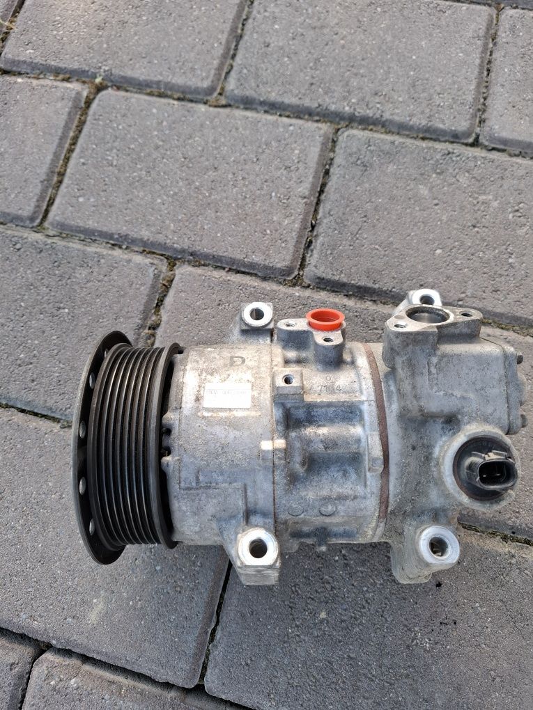 Compresor clima defect  toyota avensis brek 2012