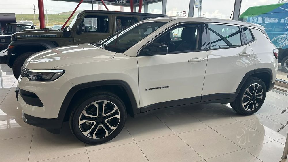 Jeep Compass Jeep Compass 1.5 Full Hybrid 4 cilindri Hibrid Automat 7 trepte