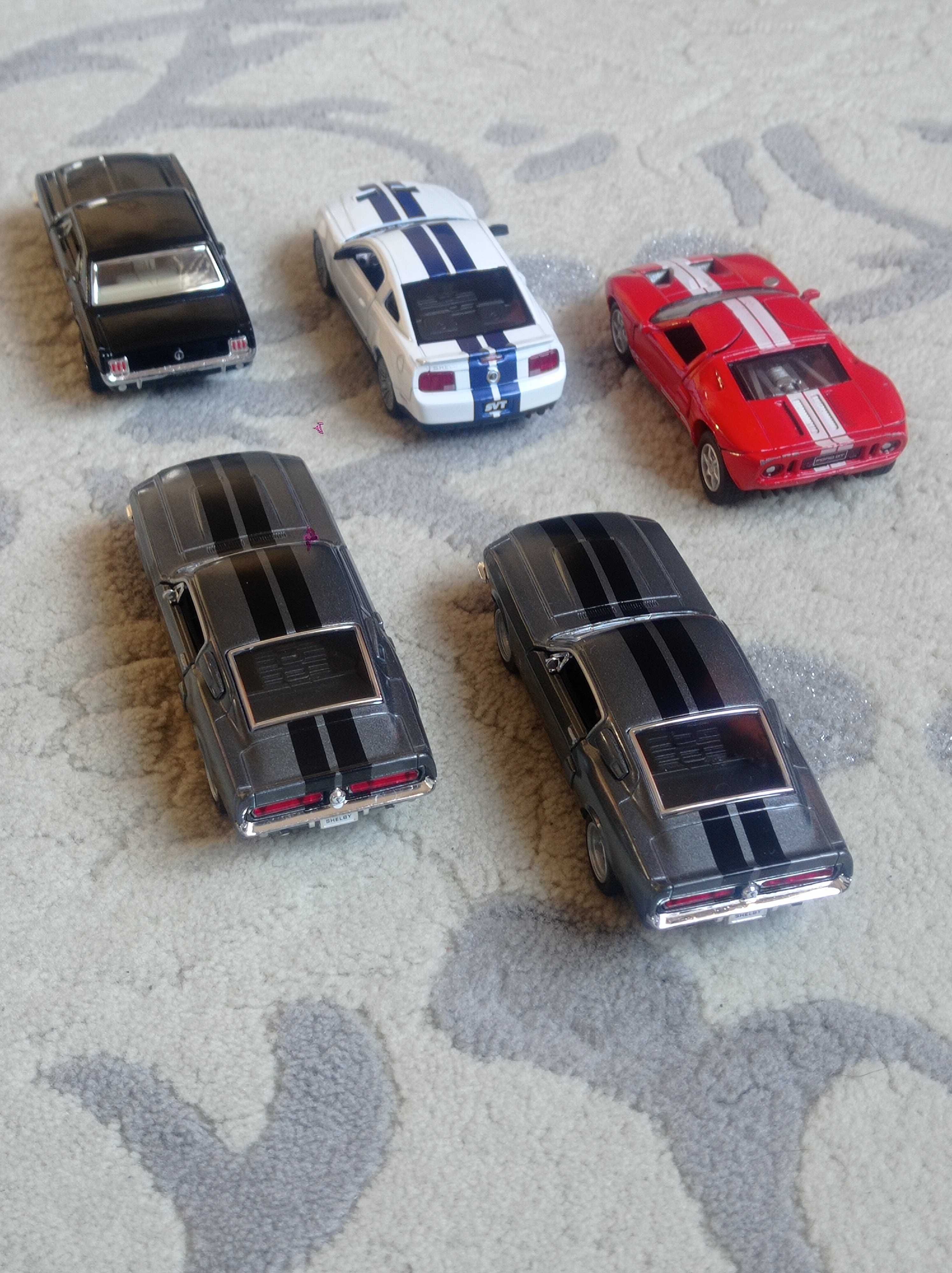 Коллекционные модели Форд, масштаб 1:36
