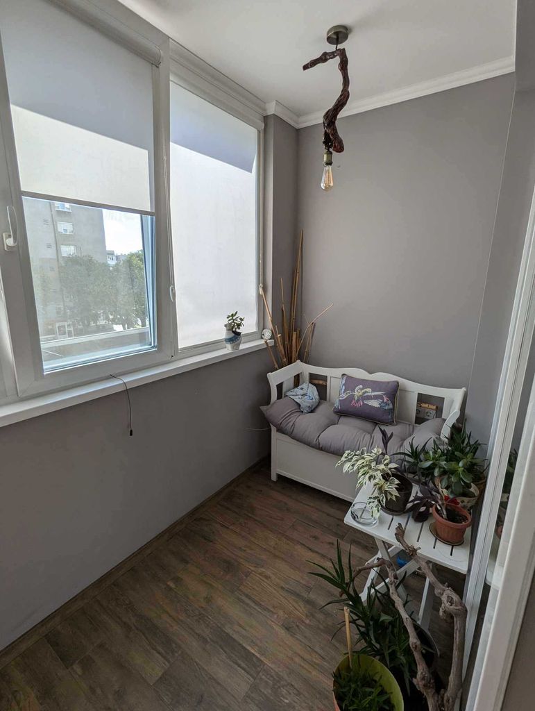 Дава се под наем Тристаен апартамент в Варна, Нептун - 90 кв.м за 700 € - Снимка #2
