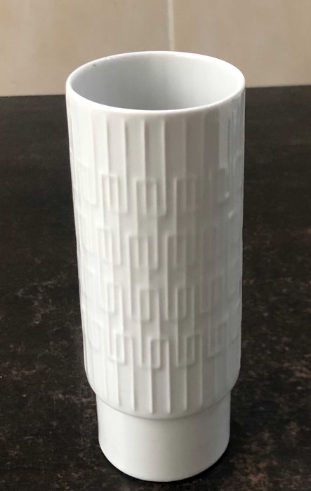 Vaza alba din portelan , PMR Jaeger &Co, Bavaria Germany, anii `60.