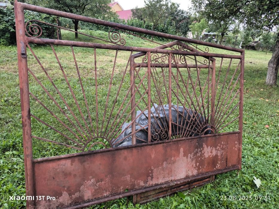 2 Porti și 1 portita