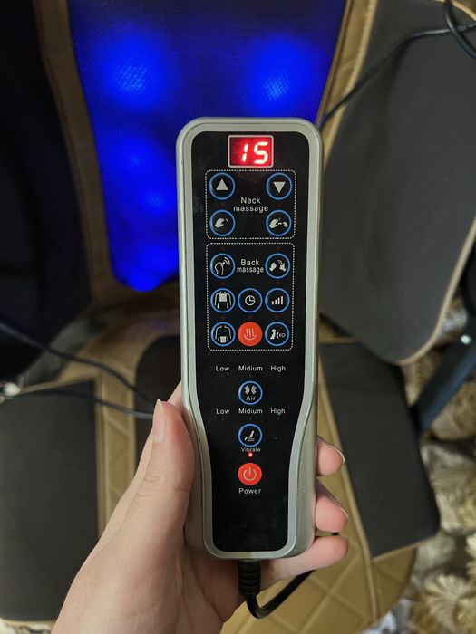 Массажный кресло