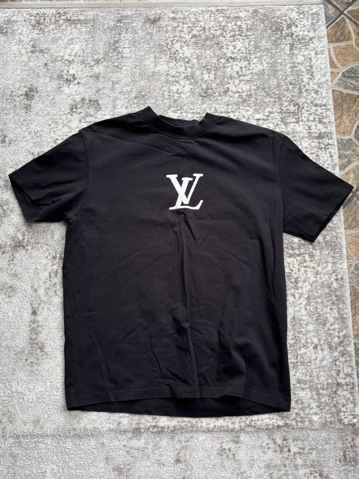 Louis Vuitton Тениска!!