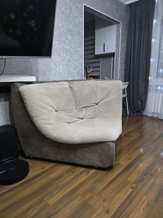 Отдам даром угол от дивана