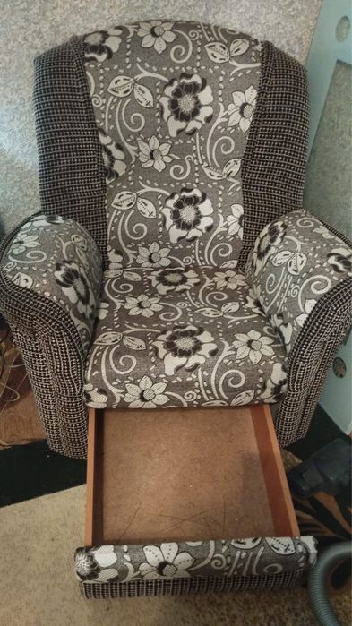 Продам диван и 2 кресла