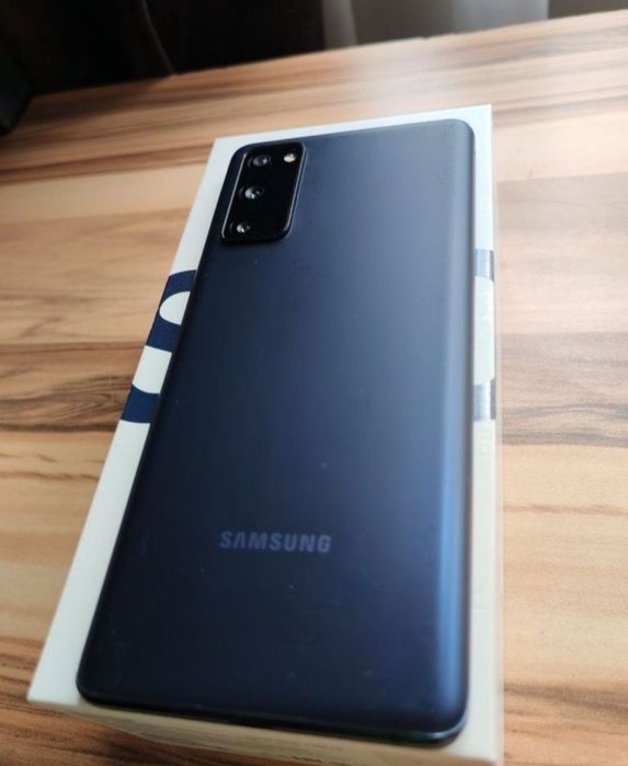 Samsung galaxy S20 FE. 128gb
