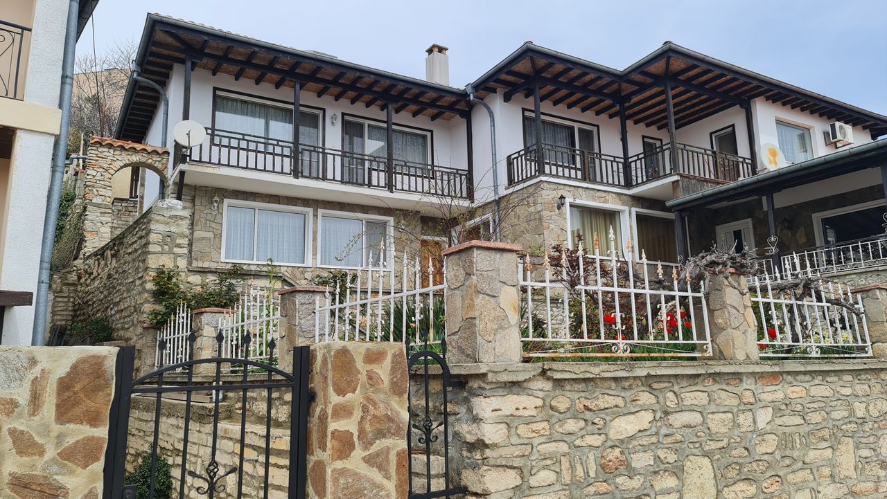 Продава се Къща в Балчик - 600 кв.м за 500 €/кв.м - Снимка #8